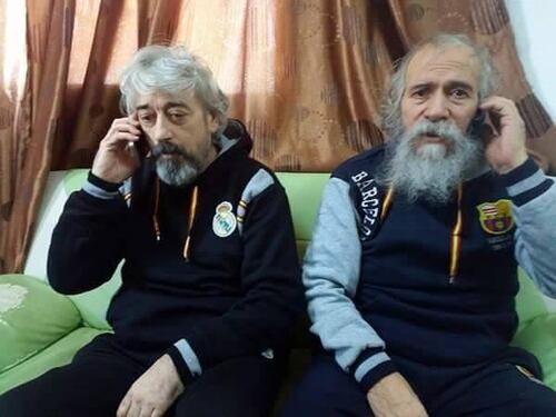 I dubbi sugli ostaggi salvati: "Perché liberi 24 ore dopo?"