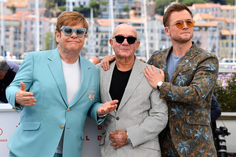 Elton John promuove "Rocket Man": foto 2