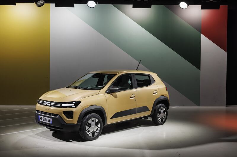 Dacia Spring 2024: guarda tutte le foto di interni ed esterni 9
