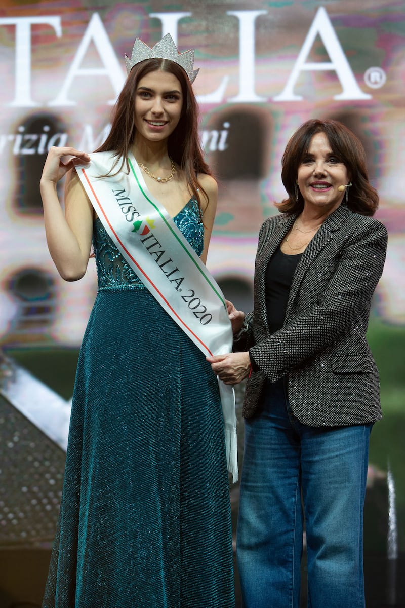 Miss Italia 2020 è Martina Sambucini 4