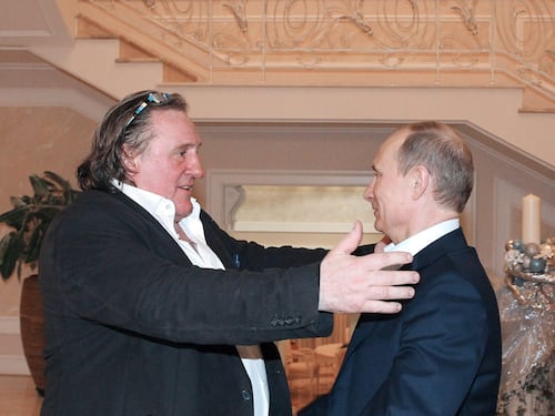 Il passo indietro di Depardieu, cittadino russo che ama la Francia