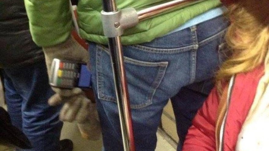 Così i truffatori usano i Pos portatili per svuotare le carte contactless