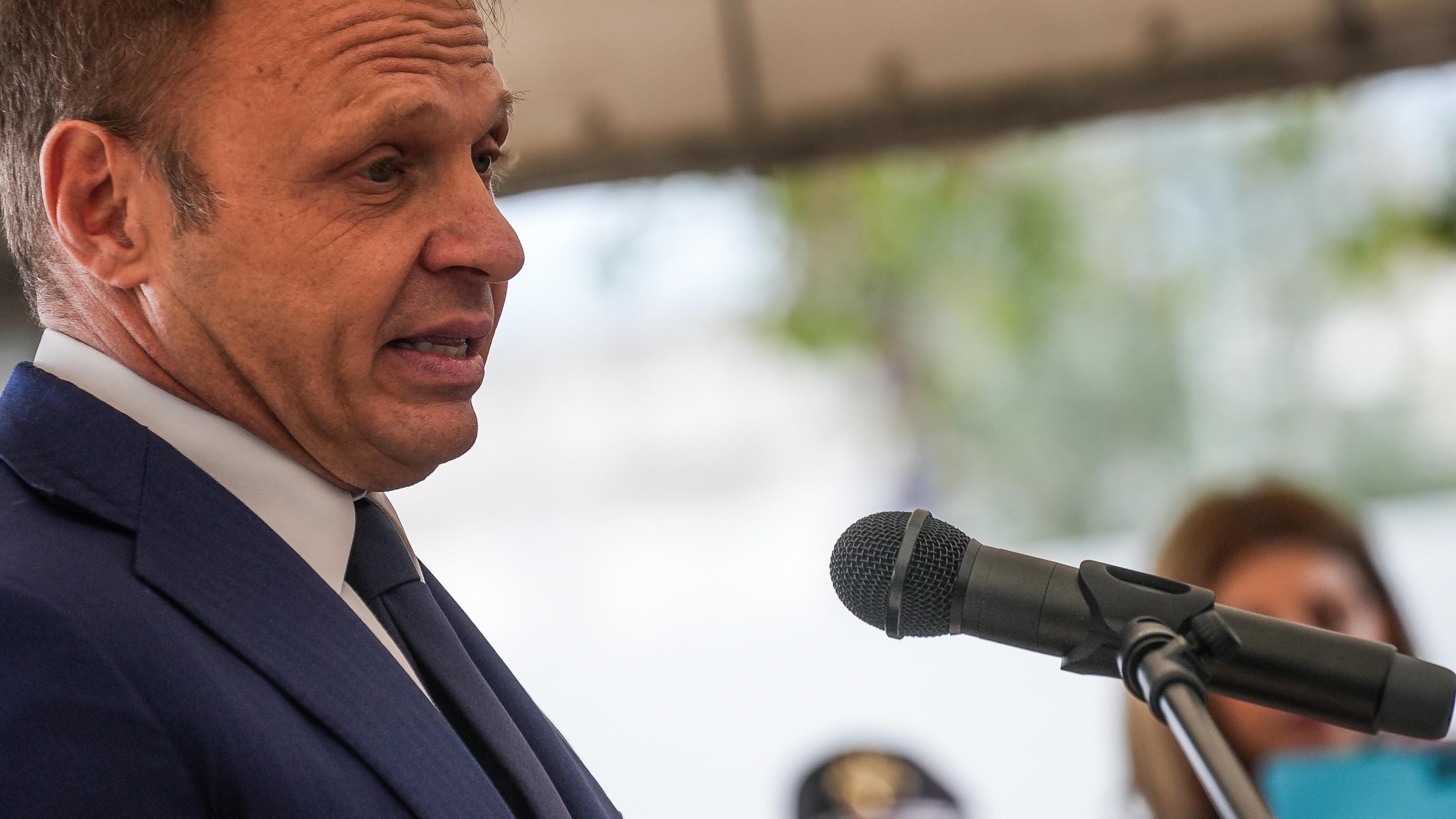 Caccia, "no" di Lollobrigida alla proposta per i 16enni: ritirato il ddl