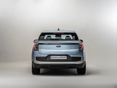 Le foto del nuovo Ford Explorer 2023 14