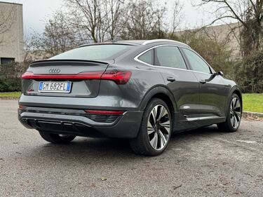 Audi Q8 Sportback e-tron: la gallery del SUV premium 100% elettrico tedesco 11