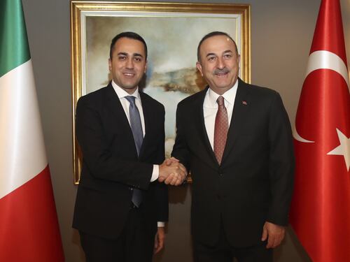 Libia, Di Maio cerca la pace: “Pronti a tavolo tecnico con Turchia e Russia”