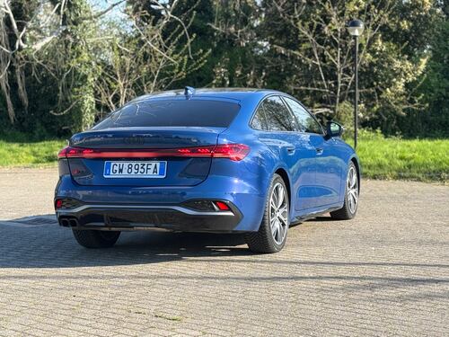 Audi A5 TDI: guarda la gallery della nuova berlina ibrida tedesca