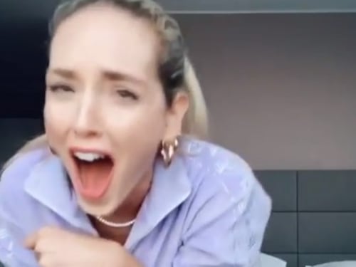 Chiara Ferragni, incidente divertente durante il balletto sexy