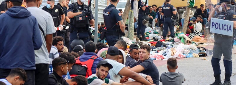 Migranti, Viminale: altri 15 giorni di stop a Schengen con la Spagna
