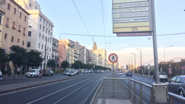 Napoli, l'odissea infinita di chi usa mezzi pubblici