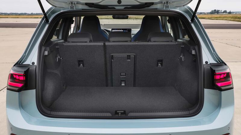 Volkswagen Golf 2024, guarda tutte le foto 13
