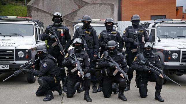 Sarajevo, undici arresti per terrorismo: "Preparavano un attentato"