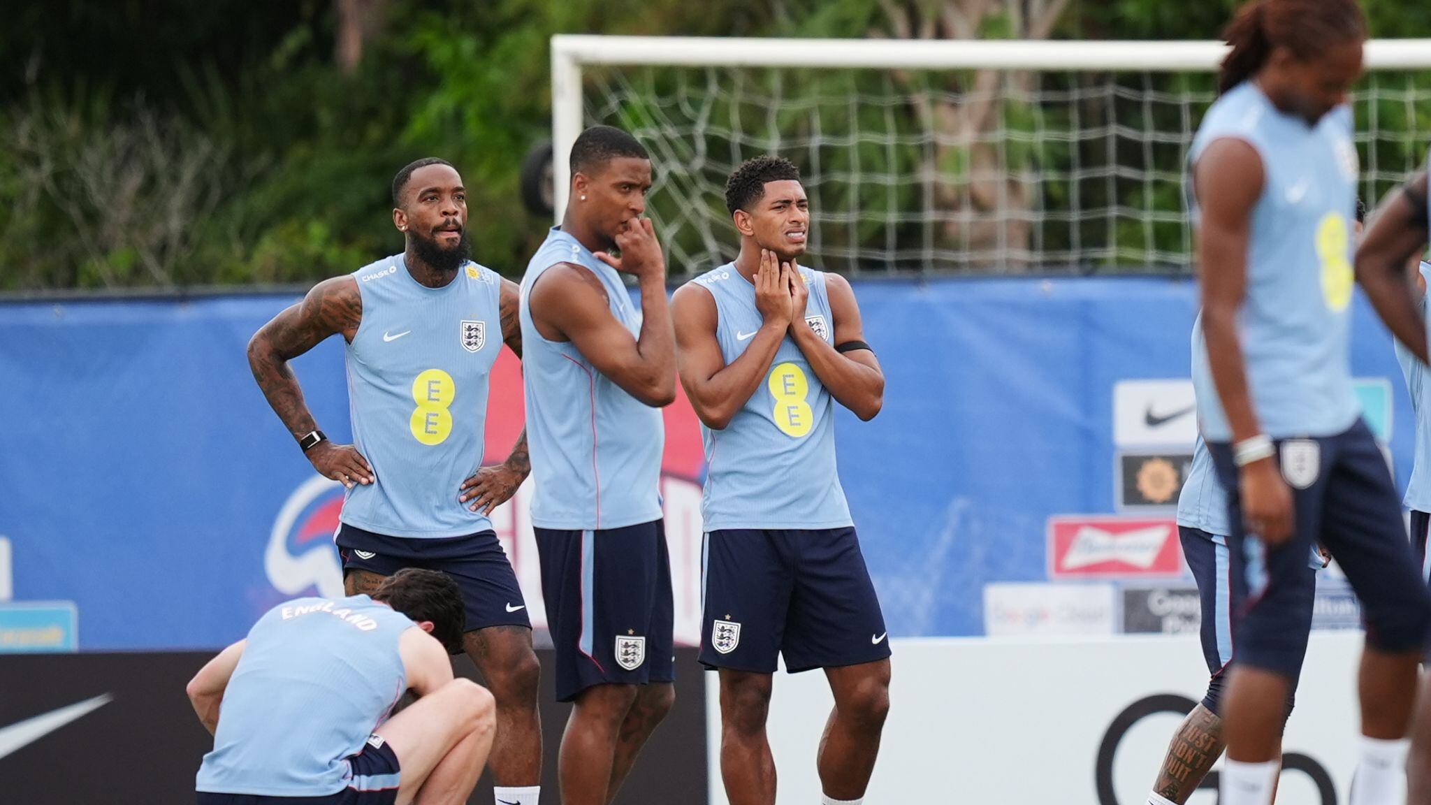Dopo il furto delle scarpe, arriva l'uragano: cosa succede alla squadra inglese ai Mondiali