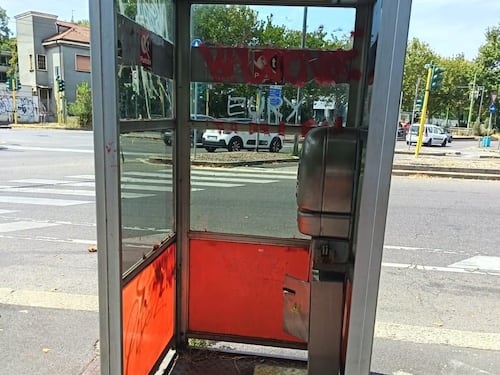 Cabine telefoniche: 468 “fantasmi” del tempo che fu ora da rimuovere
