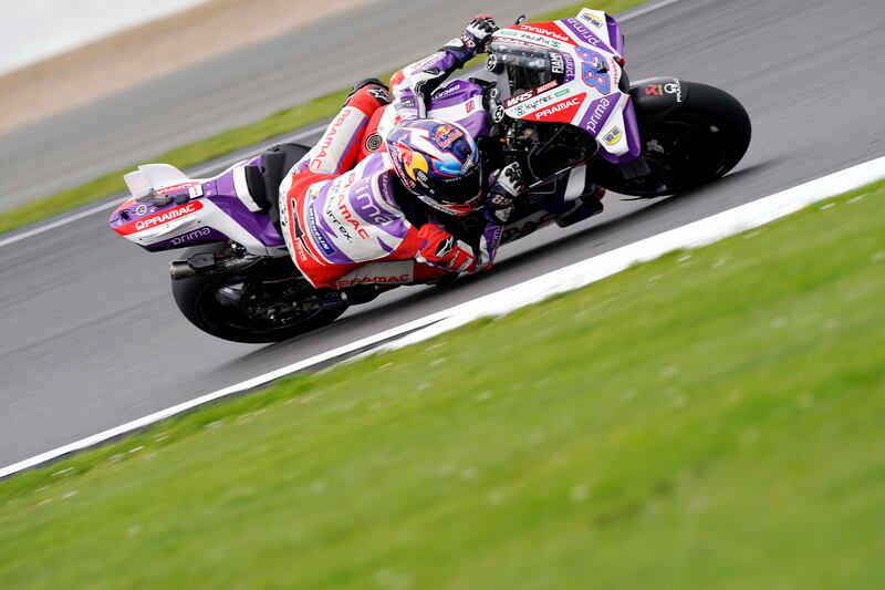 MotoGP, Espargaro beffa Bagnaia e trionfa a Silverstone: le immagini più belle della gara 21