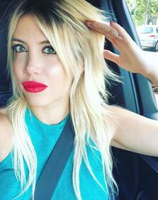 Wanda Nara bollente a Milano  2
