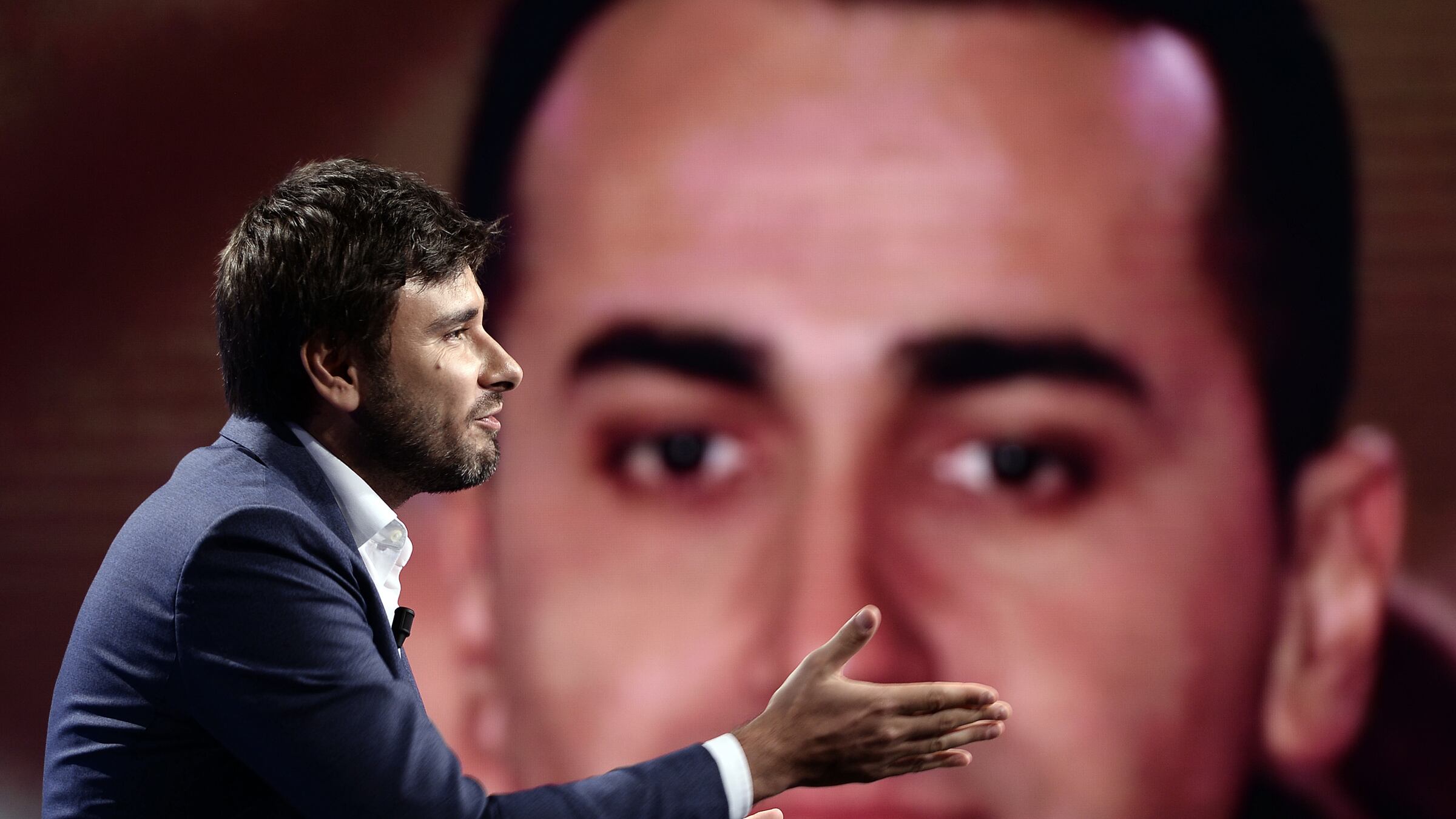 Confusione in casa M5s Grillo accusa Renzi e Dibba apre al Carroccio