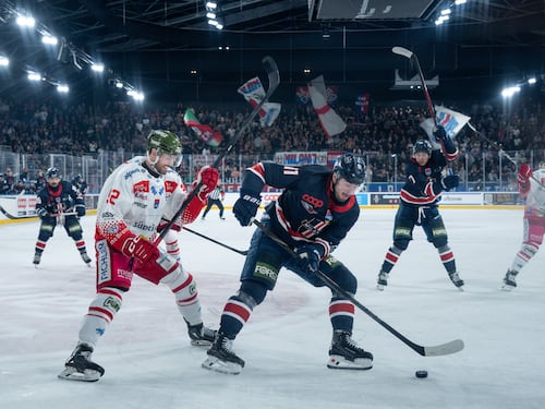 Hockey, supplementare amaro per Milano: Bolzano vince il classico 4-3