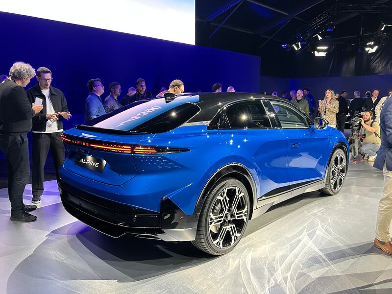 Alpine A390