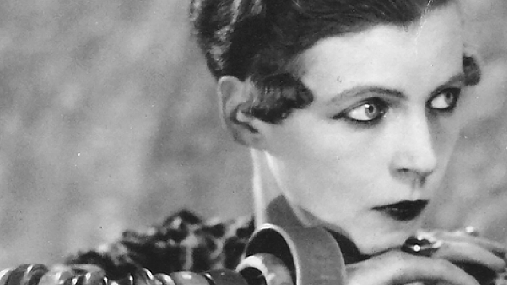 L'incredibile vita di Nancy Cunard, la poetessa più bella del mondo