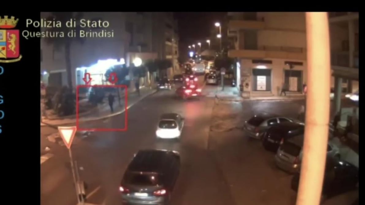 Brindisi, arrestati autori raid contro africani: “È odio razziale”