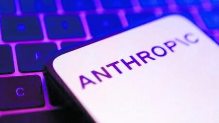 Trump blocca la super intelligenza artificiale. Oscurate le versioni più potenti di Anthropic