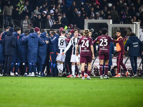 Due perle e nervosismo: le pagelle di Torino-Juventus. Espulsi Motta e Vanoli