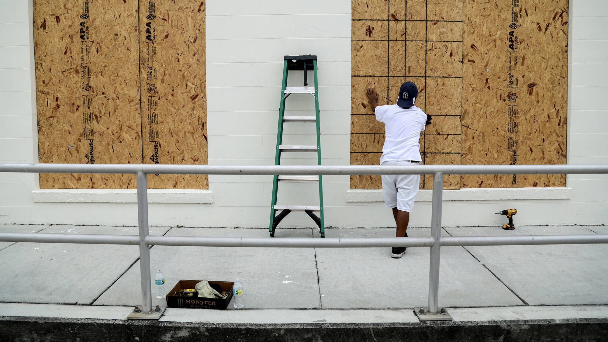 Dopo Harvey ecco il nuovo uragano Irma. I venti a 300 all'ora devastano i Caraibi