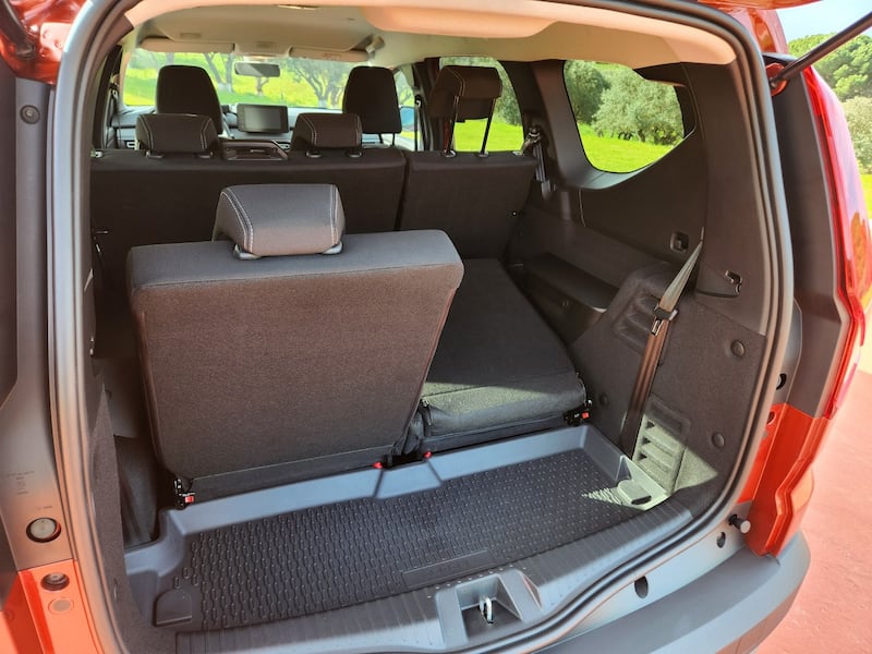 Dacia Jogger Hybrid 8