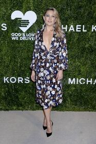 Kate Hudson senza reggiseno sul red carpet 3