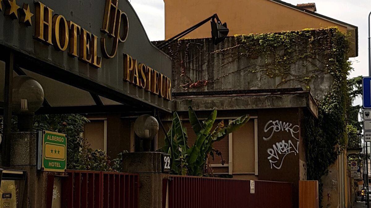 Nuovo hotel "disperazione" dove nessuno vuole entrare