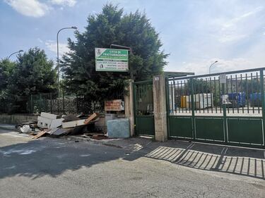 Sversano illecitamente rifiuti: così hanno ridotto l'area 6