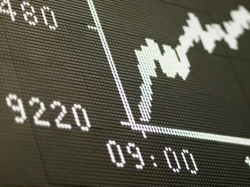 Le borse rimbalzano e tre azioni spiccano il volo