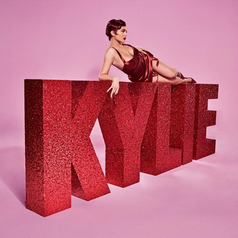 Kylie Jenner mostra il suo lato B perfetto e sfida la sorella Kim Kardashian 6