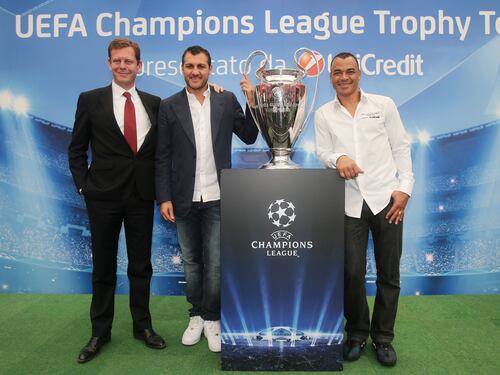 La Champions approda a Roma con Vieri e Cafu