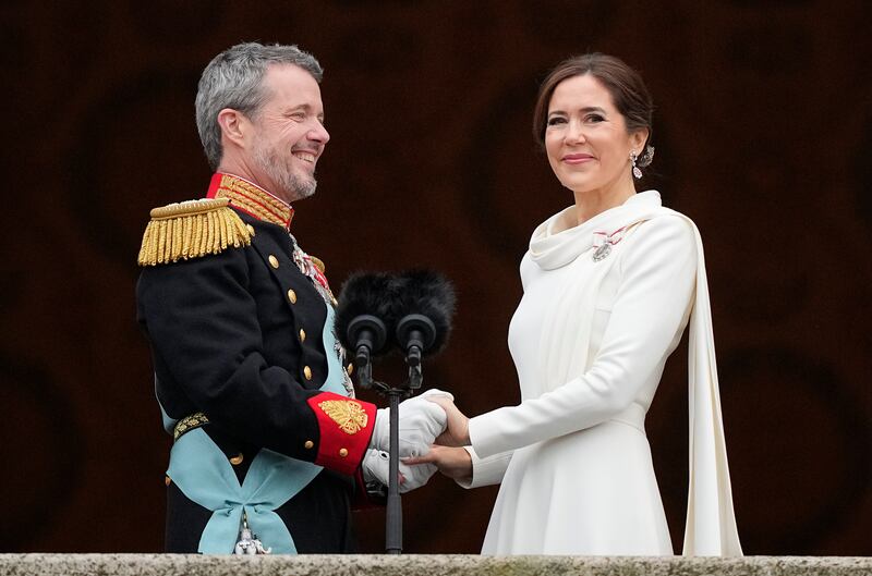 La regina Margrethe abdica. Sale al trono Re Frederik X 10