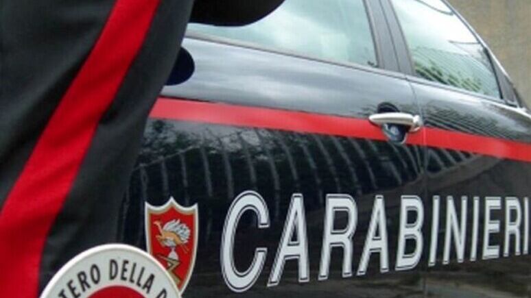 "Mando le foto a tua moglie...". Quel ricatto dell'ex amante per 800 euro