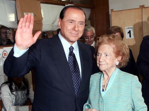 Da mamma Rosa a Marta. La dynasty da copertina