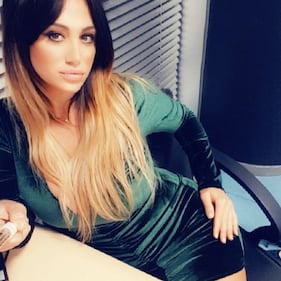 Marika Fruscio bollente in rosso 6