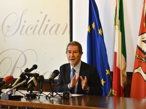Scade l'ultimatum di Musumeci "Dal giudice contro il Viminale"