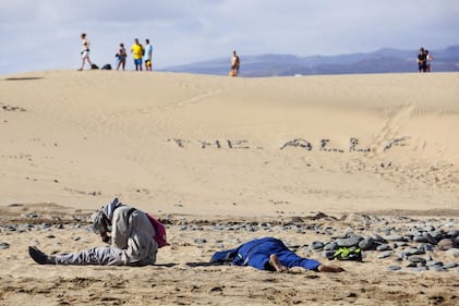 Ebola, 21 migranti isolati per ore alle Canarie 4
