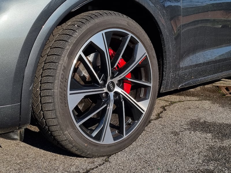 Audi Q5 Spoortback PHEV, guarda le foto 5