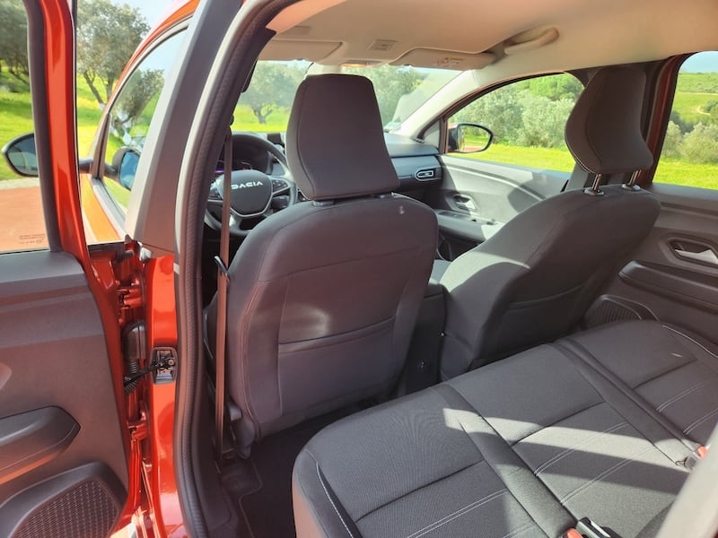 Dacia Jogger Hybrid 4