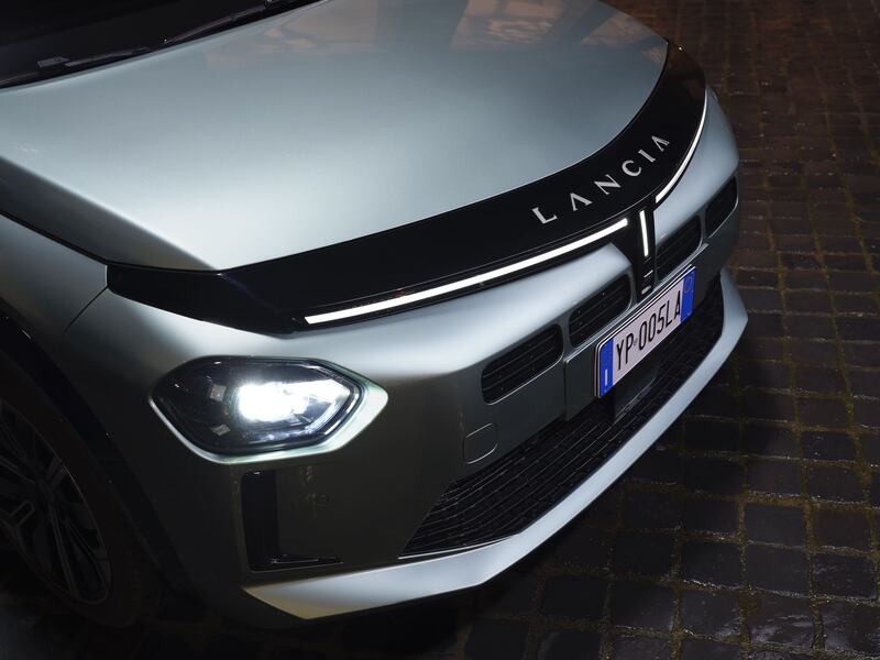 Lancia Ypsilon Turbo 100: guarda tutte le foto 8