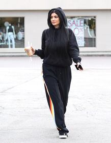 Kylie Jenner hot, progetto segreto in lingerie 49