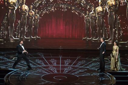 Il conduttore degli Oscar sale sul palco in mutande 3