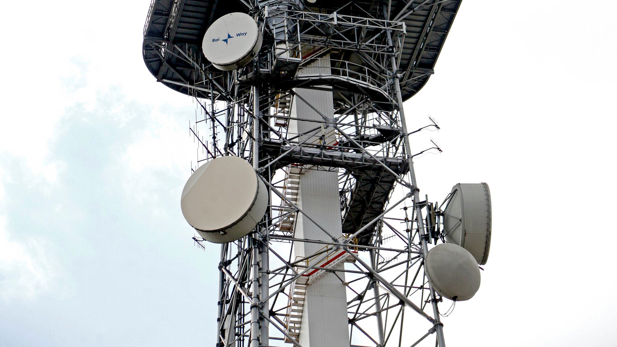 "Rai Way-Ei Towers persa grande chance"