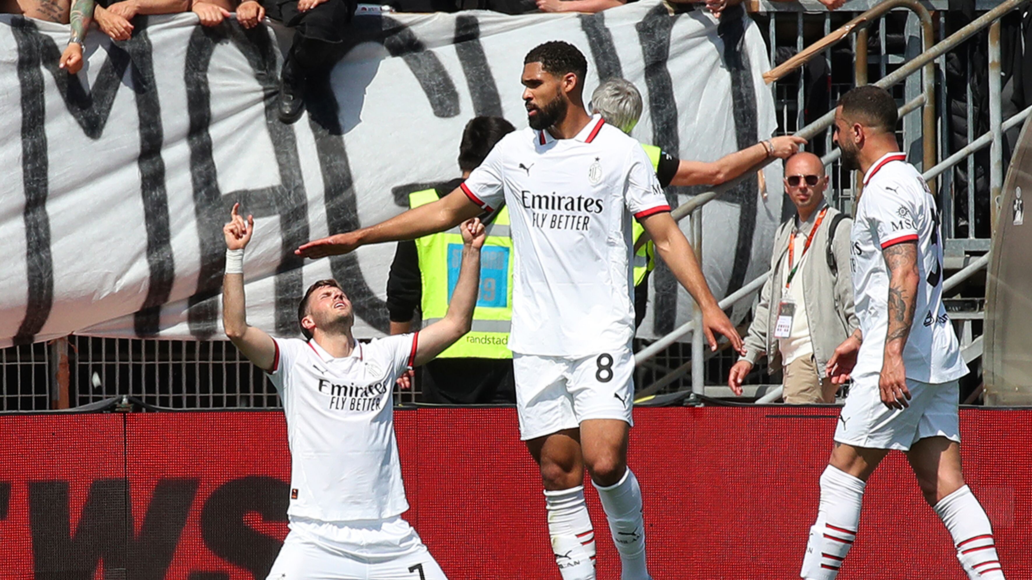 Il Milan vince a Venezia: Pulisic e Gimenez stendono i lagunari