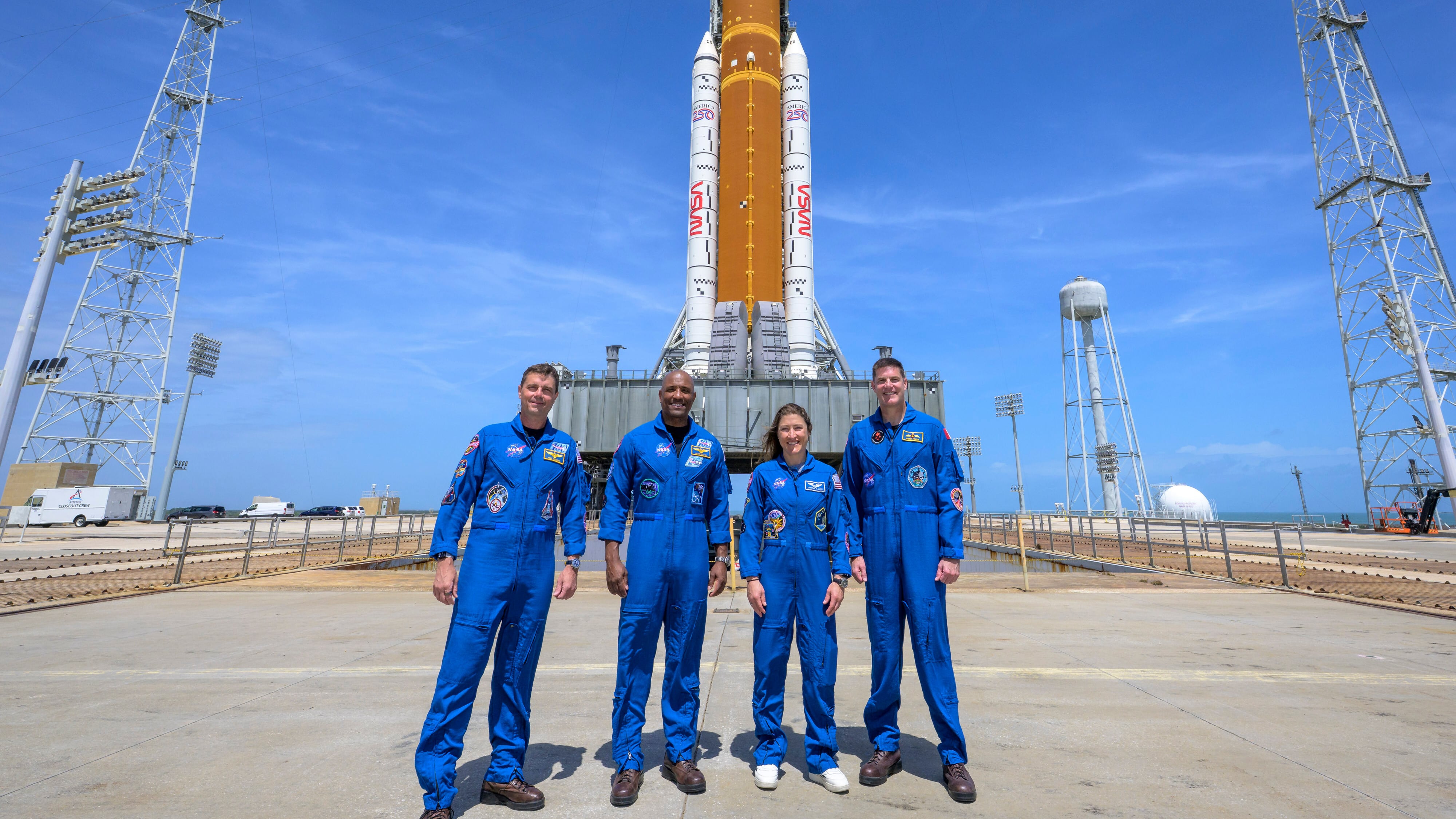 Riparte la corsa per la conquista della Luna. In orbita dopo 54 anni, la sfida tra Usa e Cina