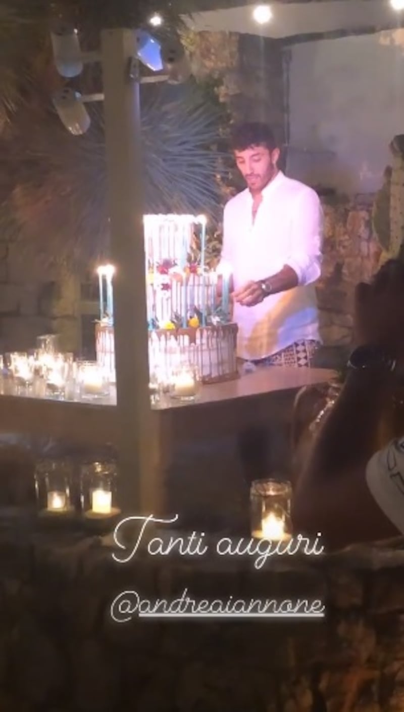 Andrea Iannone festeggia i 30 anni in Puglia con la sua Giulia 1